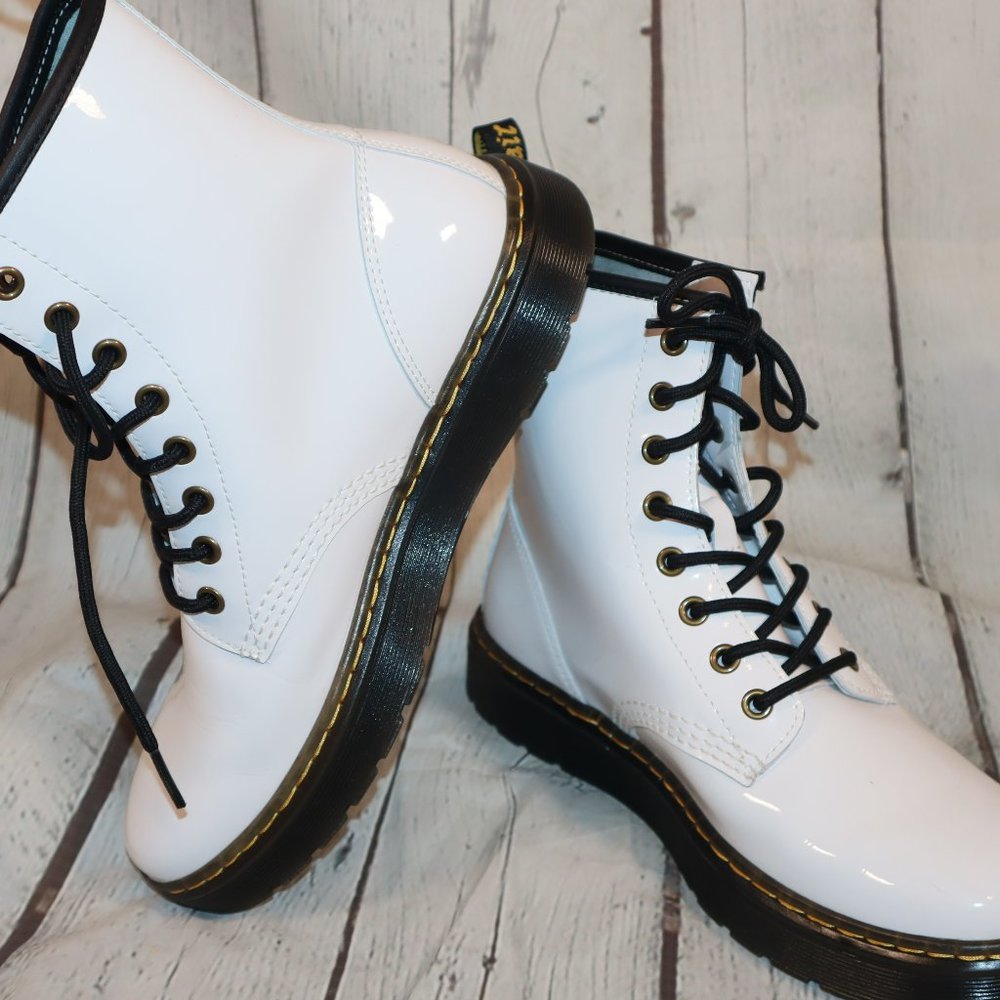 Dr. Martens Zavala White Patent Leather 8-Eye Combat Boots Women's Size 8 - Picture 3 of 13